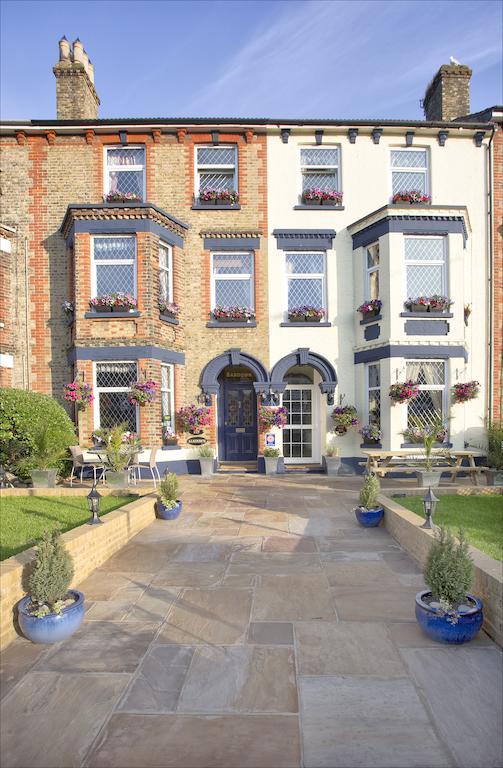 Sandown & The Annexe Dover Bagian luar foto